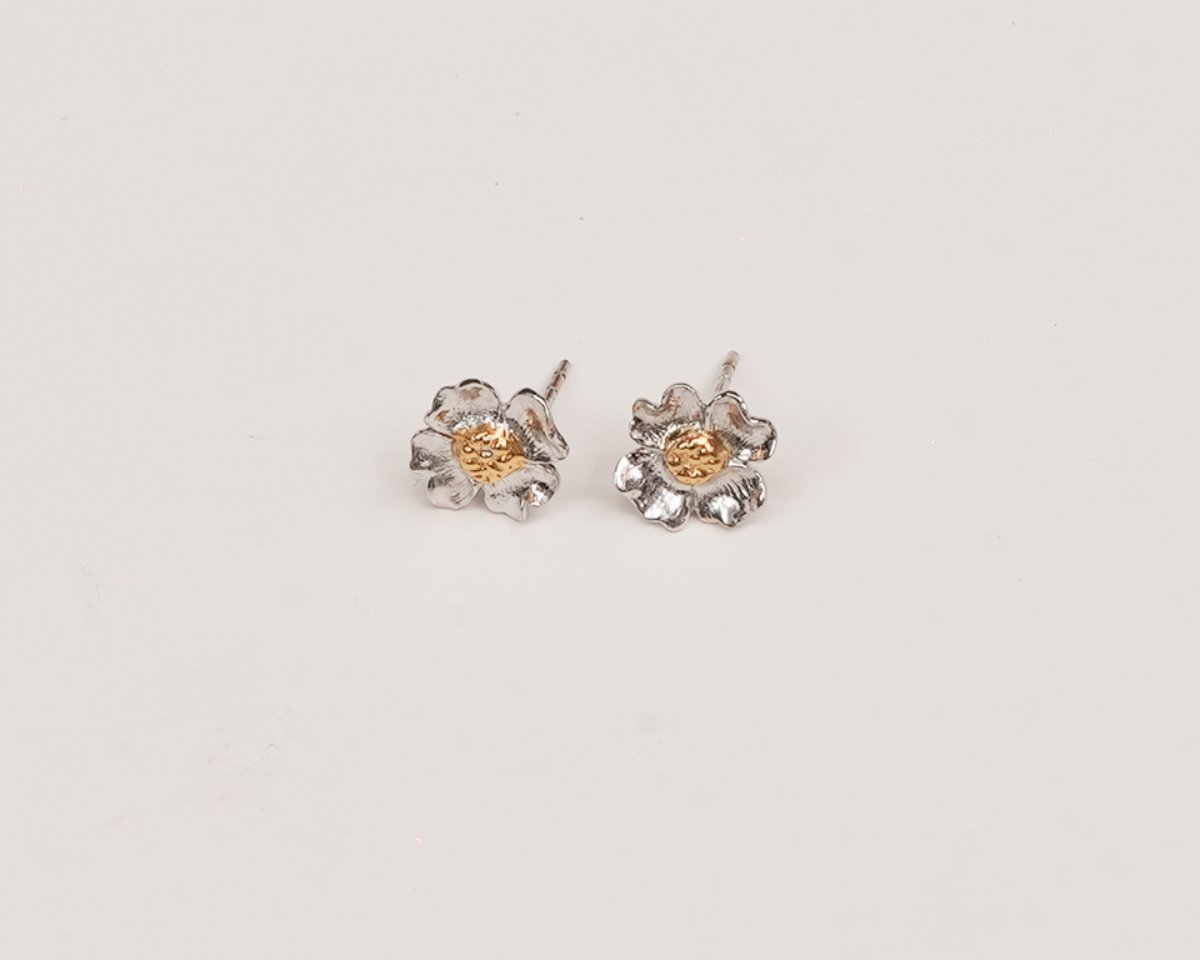 Hlwar Kan Kaw Earrings <br> (White) (S)