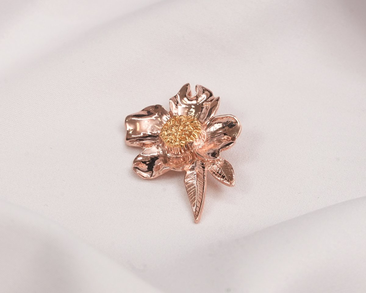 Hlwar Kan Kaw Pendant<br> (Rose Gold)